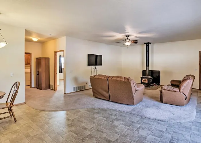 Quiet W/ Step-free Access Apartment *